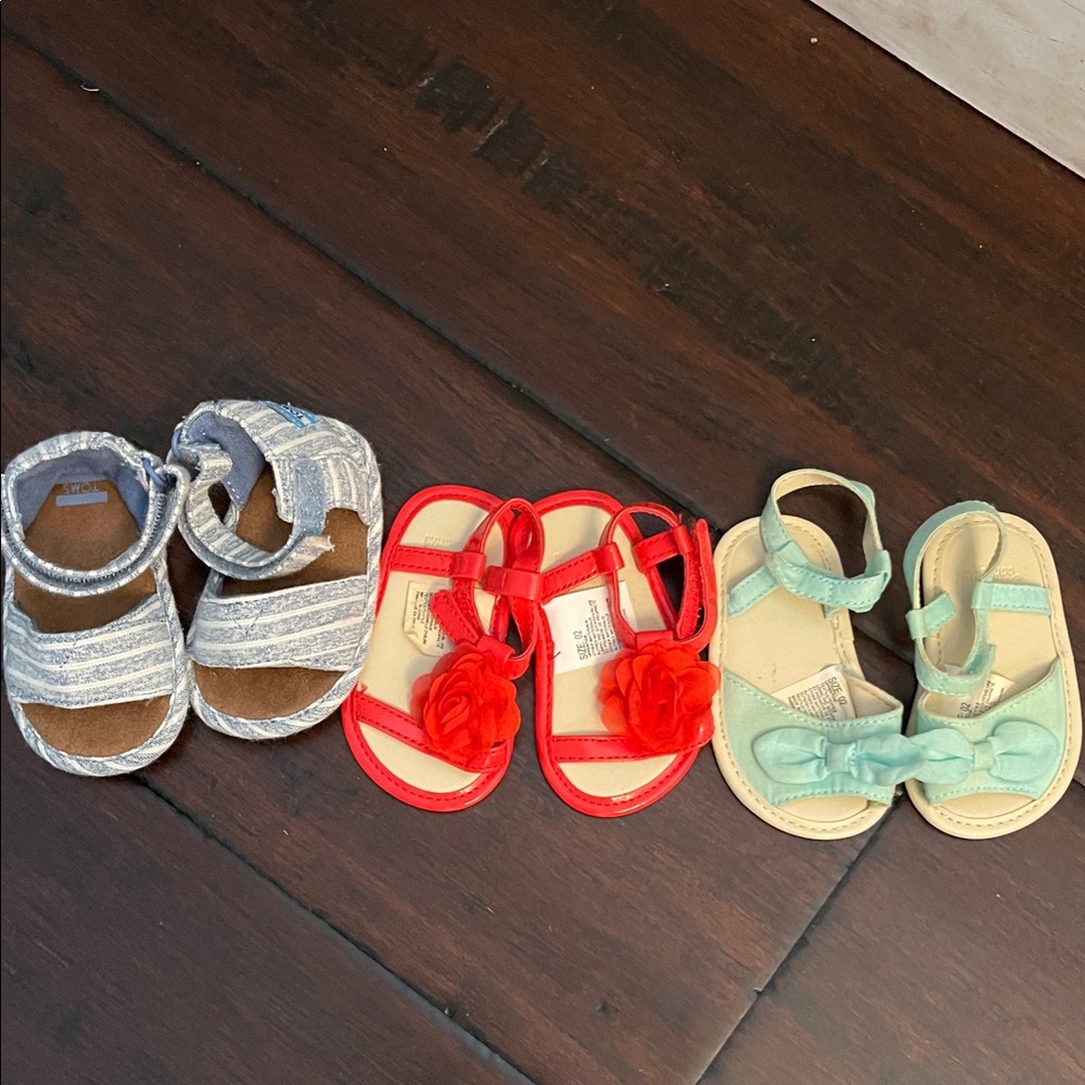 Girls Size 2 Tom’s /Gymboree Stylish Kids Sandals Set -
